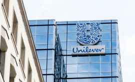 Unilever va renunța la petrolul din componența produselor de curățare