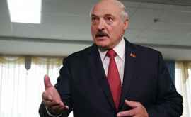 Российский телеведущий спародировал походку Лукашенко с автоматом 