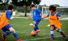 Primăria Chișinău va crea clase specializate de fotbal in mai multe școli