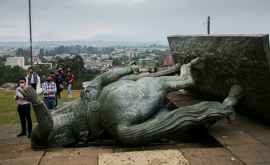 В Колумбии коренные жители снесли памятник испанскому конкистадору ВИДЕО