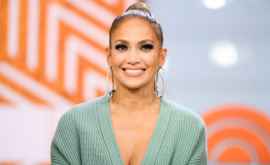 Jennifer Lopez de nerecunoscut la 51 de ani FOTO