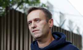 Kremlinul spune că Navalnîi este liber să revină în Rusia