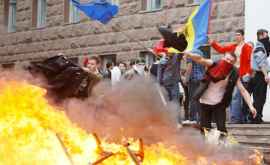 De ce alegerile din Moldova sînt expuse tot mai mult riscului revoluțiilor colorate