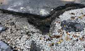 Ceban Rog cetățenii să fie atenți deoarece au apărut mai multe găuri în asfalt