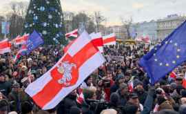 В центр Минска ввели 10 БТР изза протестов начались задержания