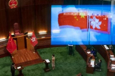 Кинопродюсер Си Голинь заявил о намерении участвовать в выборах главы Гонконга