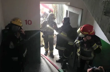 Incendiu într-un bloc din Edineț: 5 persoane, salvate de pompieri