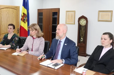 Министр юстиции встретился с директором миссии USAID в Молдове. Что они обсудили