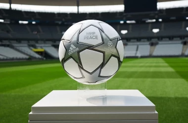 UEFA a prezentat mingea oficială a finalei Ligii Campionilor din acest an. Vezi mesajul de pe balon