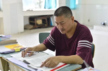 Un milionar din China dă examenul de bacalaureat pentru a 27-a oară 