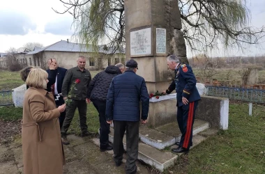 В селе Косауцы почтили память первых освободителей Молдовы от фашизма 