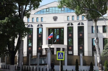 Один из сотрудников посольства России объявлен персоной нон грата в Молдове 
