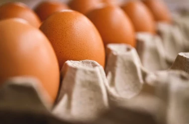 Cum s-a schimbat prețul ouălor în Moldova înainte de Paște în decursul unui an 