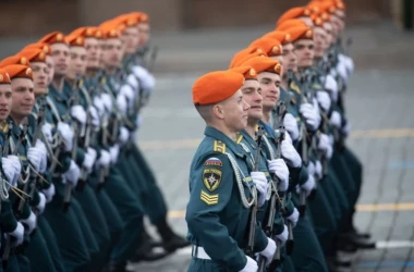 Шойгу объявил о росте в три раза числа участников парадов 9 мая в России