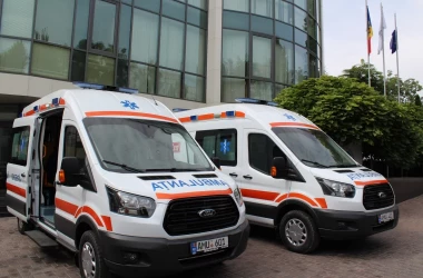 Mii de persoane au solicitat ambulanța săptămîna trecută