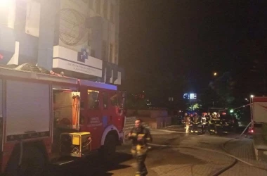 UPDATE// Incendiu la Casa Radio a fost lichidat