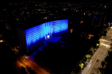 Clădirea Parlamentului a fost iluminată, în această seară, în culorile drapelului Uniunii Europene