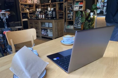 Aveți grijă, dacă intrați în cafenele din Europa cu laptopul