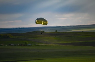 Militarii vor efectua salturi cu parașuta: Unde vor avea loc exercițiile