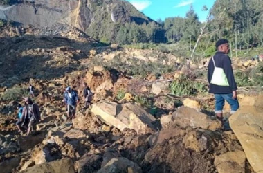 Sute de oameni au murit în urma unei alunecări de teren în Papua Noua Guinee 