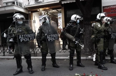 Măsuri de securitate sporită în Atena. Mii de polițiști sînt în stradă
