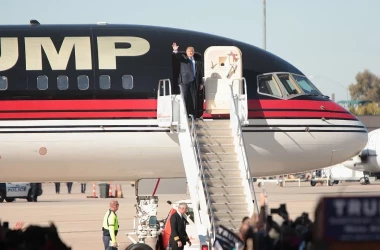 Trump a fost nevoit să-și vîndă avionul: pentru ce a avut nevoie de bani 