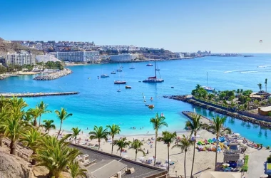 O staţiune din Spania introduce noi reguli pentru turişti