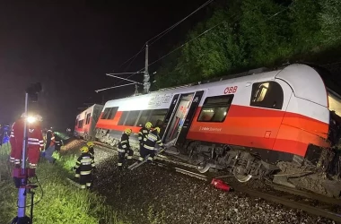 În Germania, a deraiat un tren cu pasageri
