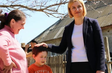 Svetlana Moisa: „Politicienii nu ar trebui să folosească în campaniile lor copiii ca decor”