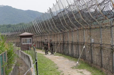 Focuri de arme la frontiera sud-coreeană