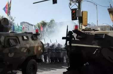 Mai mulți militari rebeli au venit în fața palatului prezidențial: Unde se încearcă o lovitură de stat