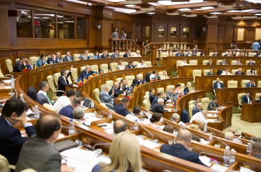 Promo-Lex: ”Asigurarea transparenței decizionale a ședințelor Parlamentului, ignorată”