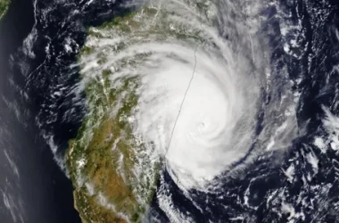 Meteorologi: A fost doborît un nou record al duratei ciclonului tropical 