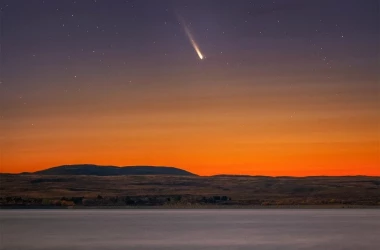 O nouă cometă foarte strălucitoare poate fi văzută cu ochiul liber