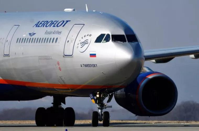 O companie aeriană rusă va crea scaune speciale pentru pasagerii care refuză să poarte mască 