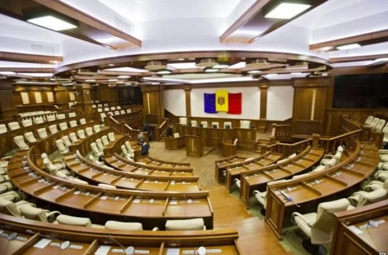 Павловский: «Самороспуск предполагает единогласное решение всего парламента»