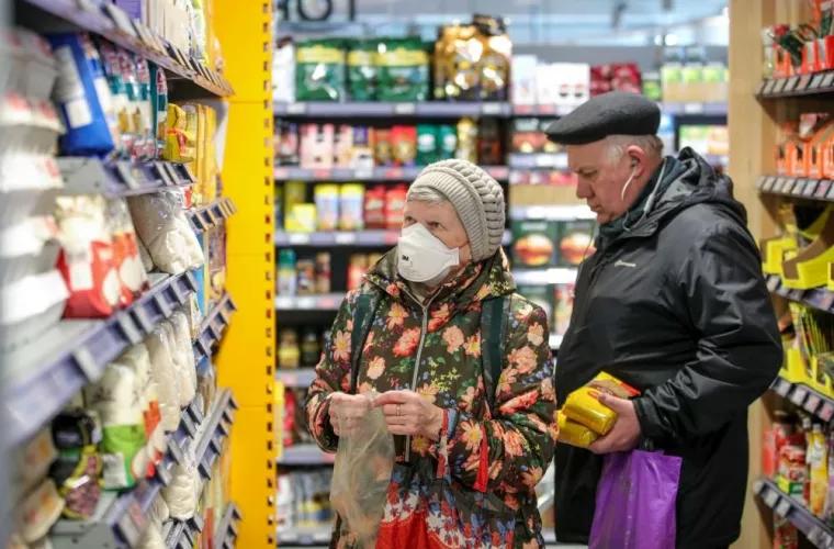 Marea Britanie: Îngrijorare privind transmiterea COVID în supermarketuri