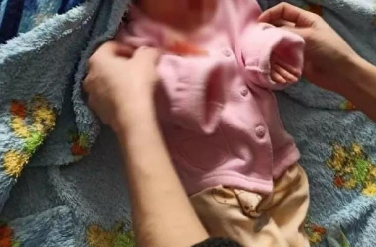 Девочку бросила мать. В Кишиневе нашли младенца. Новорожденного выкинули в одеялке. Модель брошенный младенец.