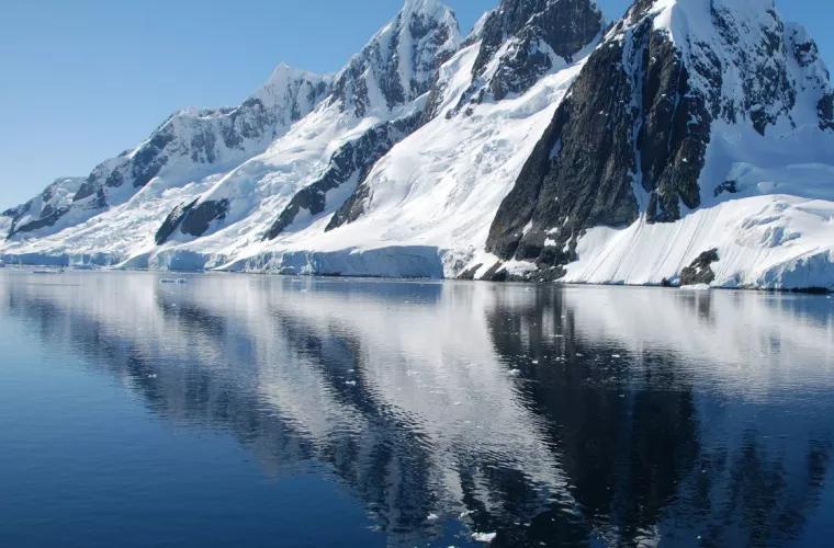 Descoperire în Antarctica: sub stratul de gheață există viață „neidentificată”