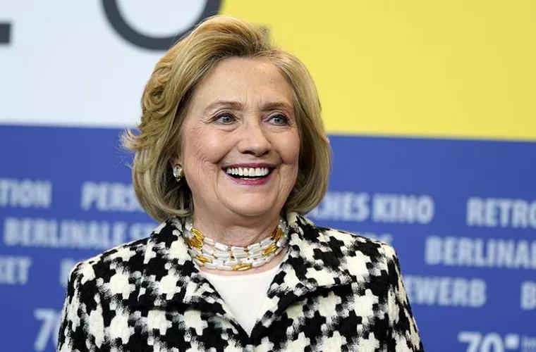 Hillary Clinton și-a împlinit visul: a devenit co-autoarea unui thriller