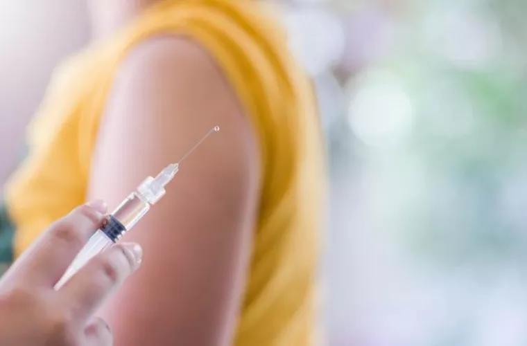 Vaccinul cu care își doresc moldovenii să fie imunizați