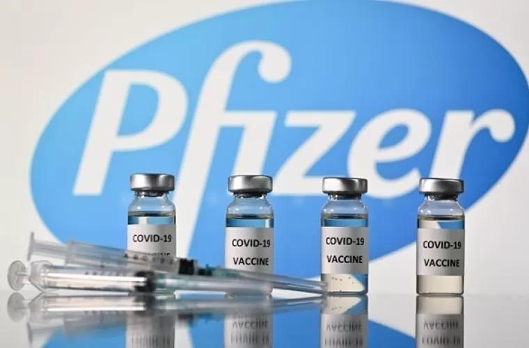 Hong Kong oprește vaccinarea cu serul de la Pfizer/BioNTech
