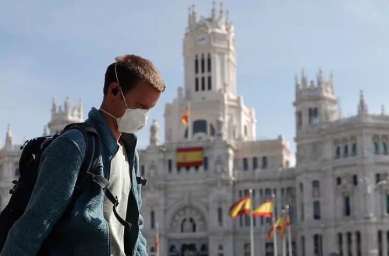 Spania impune masca obligatorie în aer liber în toată ţara