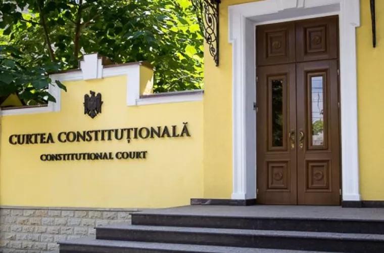 Un fost președinte al CC spune că judecătorii constituționali au luat o decizie politică
