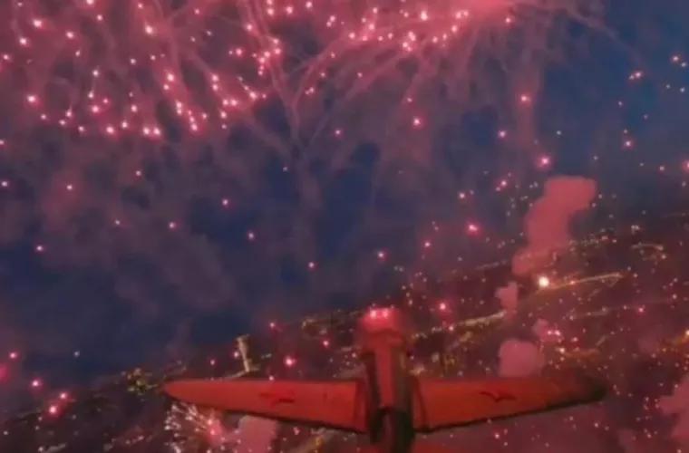 Imagini spectaculoase filmate cu drona în mijlocul unui foc de artificii în Rusia