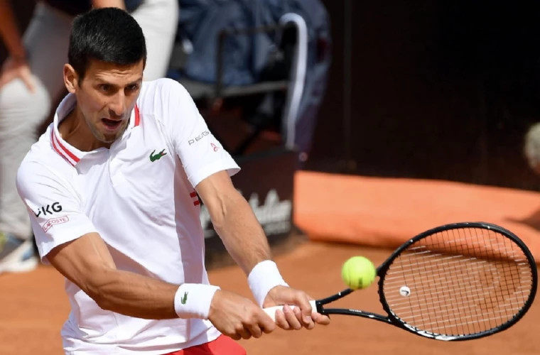 Djokovic s-a calificat fără emoţii în sferturile de finală la Roma