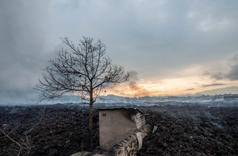Apocalipsa, acum, în Congo. Imagini după erupţia vulcanului Nyiragongo