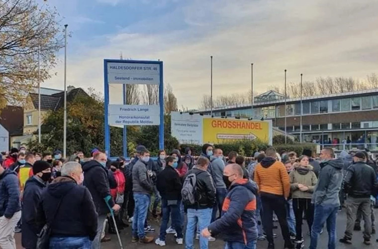 Moldovenii din Frankfurt au protestat: „Ni se încalcă dreptul de a vota”