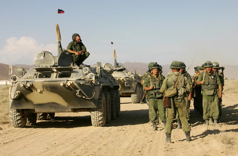 Rusia va trimite trupe suplimentare la frontiera Tadjikistanului cu Afganistanul