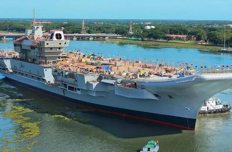 India și-a prezentat primul portavion construit de propria industrie militară